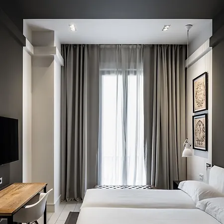 Midtown Apartment
