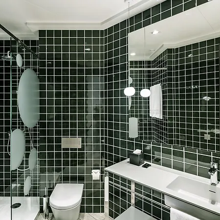 Midtown Apartment